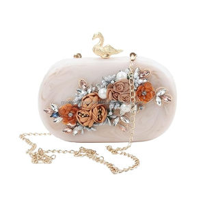 Bolso de mano de resina acrílica de lujo indio de alta demanda para mujer, modelo de brillo de Color personalizado, patrón hecho a mano esculpido MEHAK IMPEX - Product Image 1