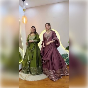 Ensemble élégant de mode en faux georgette avec broderie en fil de coton, haut, pantalon et dupatta pour femmes, à porter au quotidien - Product Image 1