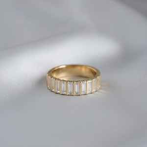 Bague éternelle en moissanite taille baguette de luxe, argent 925 plaqué or, bijoux faits à la main pour mariage, anniversaire - Product Image 3