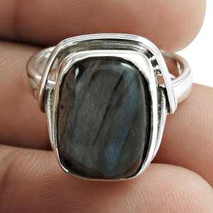 Anillo Hecho a Mano de Plata de Ley 925 con Piedra Preciosa de Labradorita Natural, Anillo Bohemio Unisex de Diseño Elegante para Boda - Product Image 1