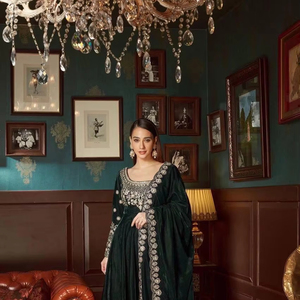 ชุด anarkali สำหรับเย็บปักผ้ากำมะหยี่ล้วนล้วนล้วนชุดผ้ากำมะหยี่หนาคอลเลคชั่นใหม่ออกแบบโดยดีไซเนอร์ - Product Image 1