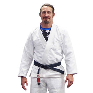 Conjuntos de uniformes de Karate personalizables más vendidos Ropa de artes marciales de tendencia superior con opciones de tamaño y logotipo - Product Image 1