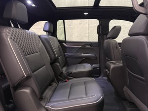 GMC Acadia Denali AWD 2025 Usado (LHD/RHD) - Product Image 5