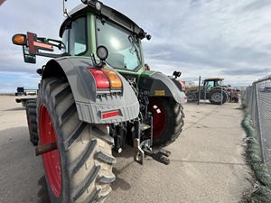 FOURNISSEUR VERIFIÉ DE TRACTEURS AGRICOLES Fend t 824 240HP 2012, qualité supérieure pour l'agriculture et les travaux lourds - Product Image 4