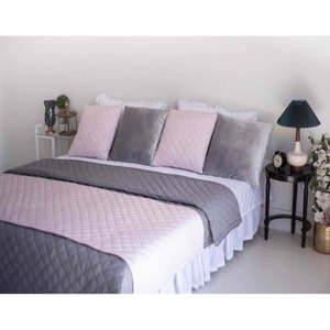 Parure de lit King-Size Sweet Dreams, confortable et luxueuse - Product Image 3