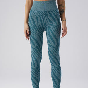 New Arrival High Waist Yoga Leggings for Women Breathable Gym Workout Scrunch Butt Seamless Leggings Custom Logo Mid Waist 3D - Product Image 6