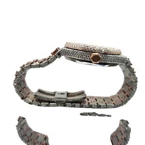 Reloj de Lujo Personalizado con Diamantes de Moissanita VVS1 Cultivados en Laboratorio para Hombre, Diseño Bicolor Oro Rosa/Plata, Reloj de Pulsera Brillante - Product Image 4