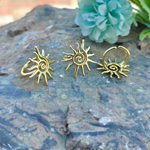 Anillo Ajustable de Diseño con Baño de Oro de 18K, Estilo Solar Flare, Espiral Solar, Latón Metálico, Joyería de Moda Unisex - Product Image 5