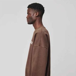 Fabricant de pull en tricot surdimensionné personnalisé Streetwear mignon Pull moelleux à col rond brodé pour hommes - Product Image 4