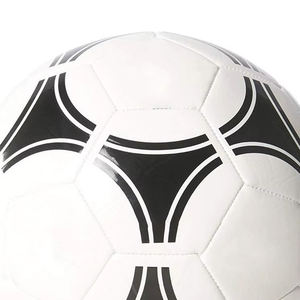 Balones de Fútbol Personalizados de Alta Calidad Profesionales Pakistaníes, Material PU, Cosidos a Mano, Construcción Termosellada - Product Image 6