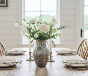 Vase rond en métal élégant pour les centres de table de cérémonie, fait à la main, pour le bureau, la décoration de la maison, l'hôtel, vase à fleurs tendance - Product Image 1