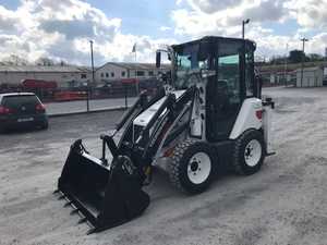 Chargeuse compacte Hidromek 62ss avec pelle arrière, moteur Kubota de 65 CV, poids de 4 tonnes, pompe et boîte de vitesses à haut rendement - Product Image 2