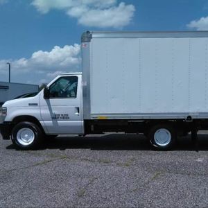 COMPRA Camiones de Carga FORD E350 - Product Image 1