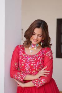 2024 été nouvelle mode filles pur étoile Georgette 3mm séquence broderie travail tissé tissage décontracté/fête formelle plage mariage - Product Image 3