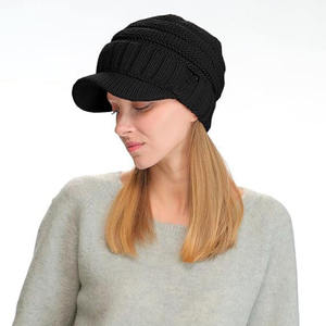 Gorro negro, gorro de invierno para exteriores, gorro de ala para adultos barato, gorro de punto con visera de acrílico liso personalizado para hombre - Product Image 2