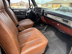 Auto Usado de Calidad a Precio Accesible, G-M-C Jim-my 1983, Volante a la Izquierda - Product Image 2