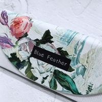 Étui à lunettes pliable élégant à imprimé floral, boîte à lunettes artistique avec logo personnalisé, étui à lunettes de soleil pliable triangulaire