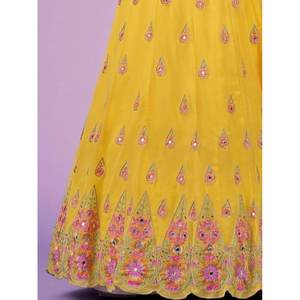 Precioso Lehenga Choli de Georgette con Hilo Amarillo para Bodas - Product Image 5