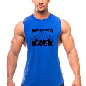 เสื้อกล้ามแขนกุดสำหรับผู้ชายเสื้อคอตตอนฟิตเนสยิมฟิตเนสเปิดด้านข้างขนาดใหญ่ลายกราฟิกโลโก้ที่กำหนดเอง - Product Image 1