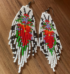 Boucles d'oreilles en tube perlé de style tribal natif avec boucles d'oreilles en forme d'insecte à frange de perle de rocaille pour les boucles d'oreilles à franges perlées de mode de fête - Product Image 1