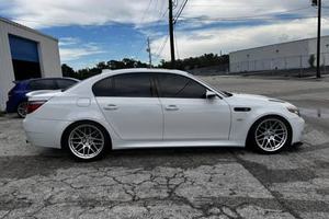 BMW M5 USADO 2006, Volante a la Izquierda/Derecha - Product Image 2