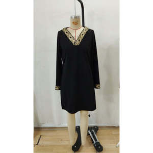 Vestido Corto de Crepé Importado con Cuello en V y Manga Larga para Mujer, con Detalles de Lentejuelas, 31695 - Negro - Product Image 3