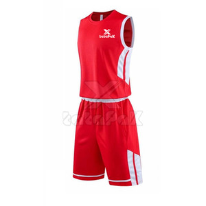 Uniforme de basket-ball haute performance personnalisé, vêtements de sport de couleur unie avec technique imprimée respirante - Product Image 1