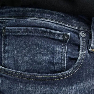 กางเกงยีนส์เดนิมทรงปกติสไตล์สตรีทแบบกำหนดเองสำหรับผู้ชาย คุณภาพสูง เป็นมิตรกับสิ่งแวดล้อม สีอ่อน บริการ OEM ขายส่ง พิมพ์โลโก้ตามสั่ง - Product Image 3