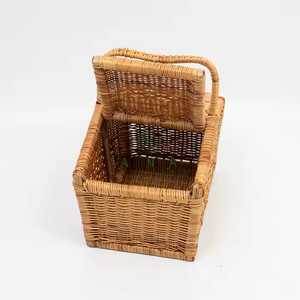 Cesta de picnic de ratán natural con tapa con bisagras y asas de transporte Diseño hecho a mano - Product Image 5