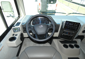 1F66F5DN9R0A00381 Nouveau camping-car de luxe classe A 2025 avec moteur à essence et intérieur spacieux à extension coulissante - Product Image 5