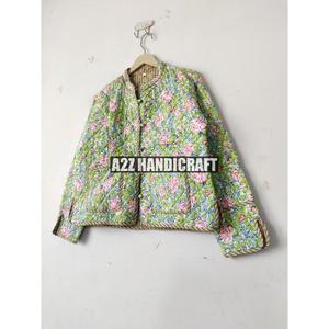 Veste matelassée courte à fleurs vintage bohème automne pour femmes, manteau matelassé à poches en coton indien imprimé à la main - Product Image 4