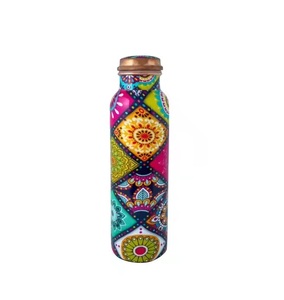 Botella de agua de cobre puro con estampado de esmalte de rosa, vasos disponibles con tamaños personalizados, botella beneficiada para la salud disponible para la venta - Product Image 6