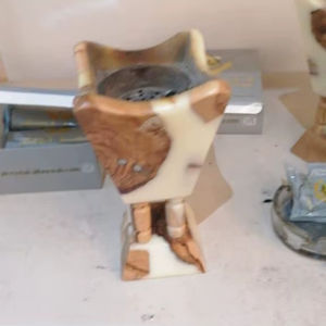 Quemador de Incienso de Resina Blanca y Metal, Porta Incienso de Diseño, Quemador de Incienso Premium, Quemador de Incienso de Moda a Bajo Precio - Product Image 1