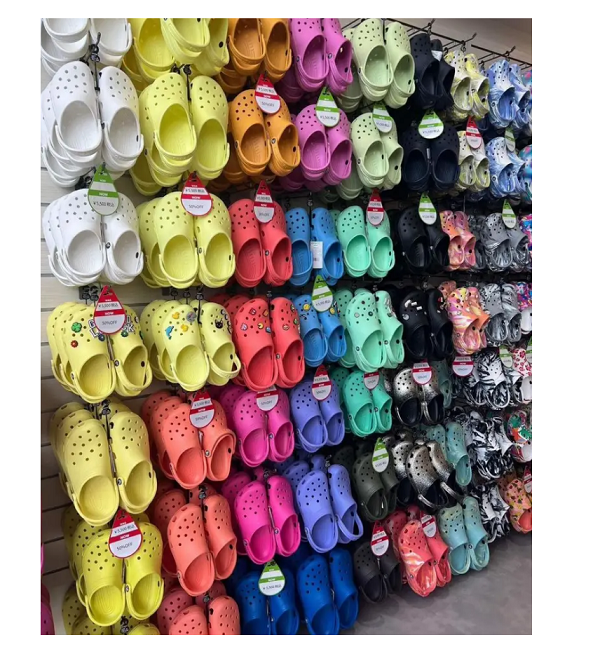 Качественные поддоны Crocs для продажи по низким ценам отлично подходит для розничных продавцов и предприятий, ищущих доступную повседневную обувь