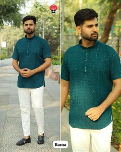 Chikankari สั้น kurta ดีไซเนอร์ที่ขายดีที่สุดสำหรับผู้ชายที่สมบูรณ์แบบสำหรับการชุมนุม poojas และกิจกรรมทางวัฒนธรรม