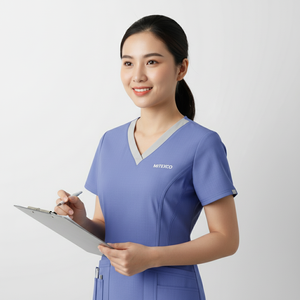 Blusa Médica de Manga Corta con Cuello en V Color Azul Periwinkle de Primera Calidad para Mujer, Uniforme Médico con Múltiples Bolsillos, Logotipo Personalizado, Enfermería y Atención Médica - Product Image 2