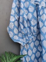 Bleu et blanc feuille main bloc imprimé beau Style coréen coton femmes robe Floral plage porter robe légère
