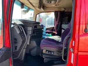 Camión Volquete Automático Diésel Usado 8x6 con Volante a la Izquierda (371HP) Caja de Cambios FAST Transporte de Carga Pesada Emisión Euro 4 - Product Image 5