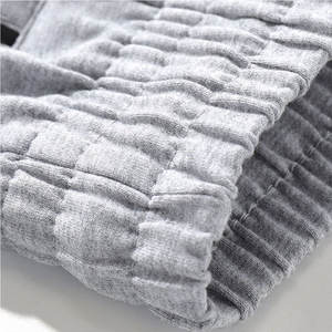 Pantalones Cortos Deportivos para Hombre, Hechos con Tela Resistente y Ajuste Cómodo para Actividades Diarias y Ocio - Product Image 6