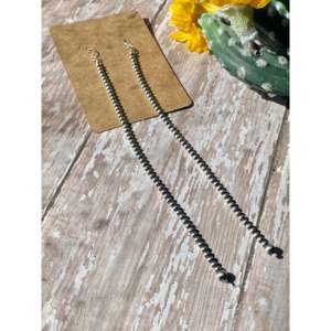 Boucles d'oreilles pendantes vintage en argent sterling Mason Lee avec fleur et boule, ornées de perles d'eau douce et d'émeraudes, idéales pour mariages et soirées - Product Image 2