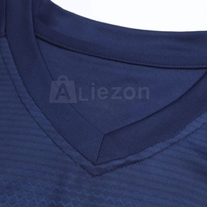 Vente en gros 2025 Prix raisonnable Uniforme de football de dernière couleur Uniforme de football de bonne qualité pour hommes - Product Image 3
