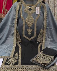 Collection de vêtements indiens et pakistanais Costumes de fête et de fête exclusivement disponibles en grande quantité pour l'exportation depuis l'Inde - Product Image 6
