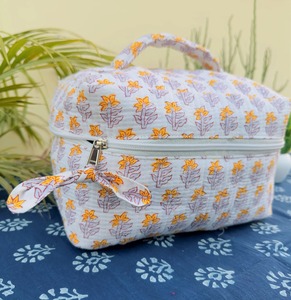 Vintage Eco-Friendly Yellow Floral Printed Cotton Vanity Pouch Water-Resistant Durable Makeup Case <b>Zipper</b> Closure Makeup <b>Storage</b> - Product Image 2