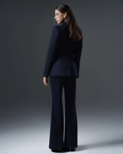 Tailleur-pantalon en jean pour femme ensemble assorti deux pièces avec blazer et pantalon évasé prêt à expédier vêtements de bureau en denim élégants - Product Image 6