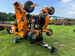 Tractor cortacésped 2025 Woods TBW17.40 con motor y caja de cambios, modelo B-a-t-w-i-n-g Finish - Product Image 4