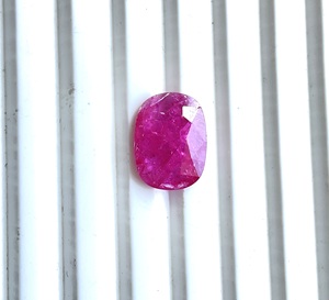 Chứng Nhận 4.43 Carats Mozambique Của <span class=keywords><strong>Ruby</strong></span> Đệm Mặt Cắt Đá Không Có Nhiệt Chất Lượng Hàng Đầu Cho Đồ Trang Sức Mỹ Làm Đá Quý Tự Nhiên - Product Image 2