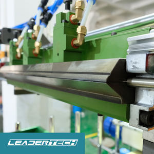 Maquinaria de carpintería Chapa Perfil de <span class=keywords><strong>aluminio</strong></span> Máquina de embalaje PUR Pegamento Chapa Perfil Máquina de embalaje - Product Image 4