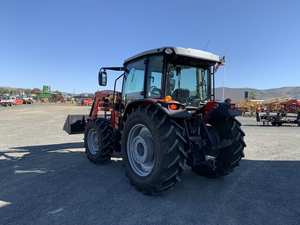 2017 Tracteur Massey Ferguson 4710 Puissance fiable pour l'agriculture moderne - Product Image 2