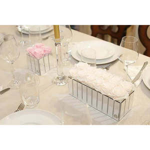 Boîte cadeau de roses éternelles Lexington, boîte carrée romantique de roses naturelles pour la Saint-Valentin et la fête des mères - Product Image 4