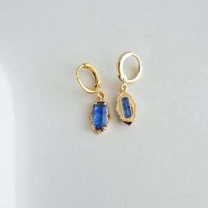 Boucles d'oreilles créoles en argent sterling 925 plaqué or avec charme aigue-marine, cadeau mignon pour les femmes et les enfants - Product Image 2